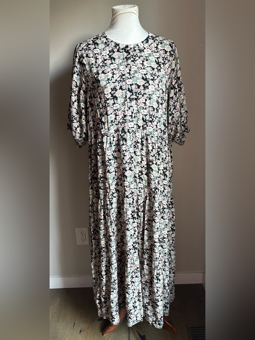 Natural Life Rebecca Smocked Sleeves Tiered Floral Dress Size XL